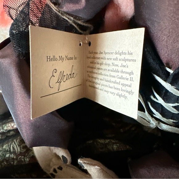 Brand new Joe Spencer’s gathered traditions, Elfreda Witch Doll. 
New with Tag. - Picture 5 of 8